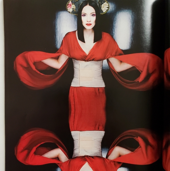 VTG 1999 Harper's Bazaar Magazine with feature Madonna Cover/Article - Picture 7 of 11